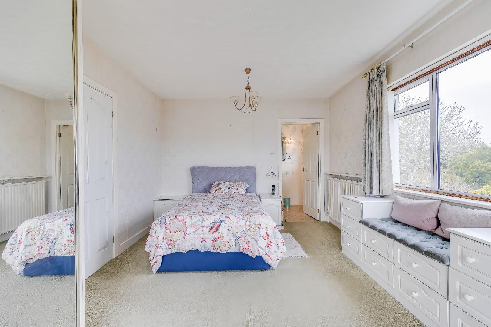 23 Knowbury Avenue, Penarth, CF64 5RX